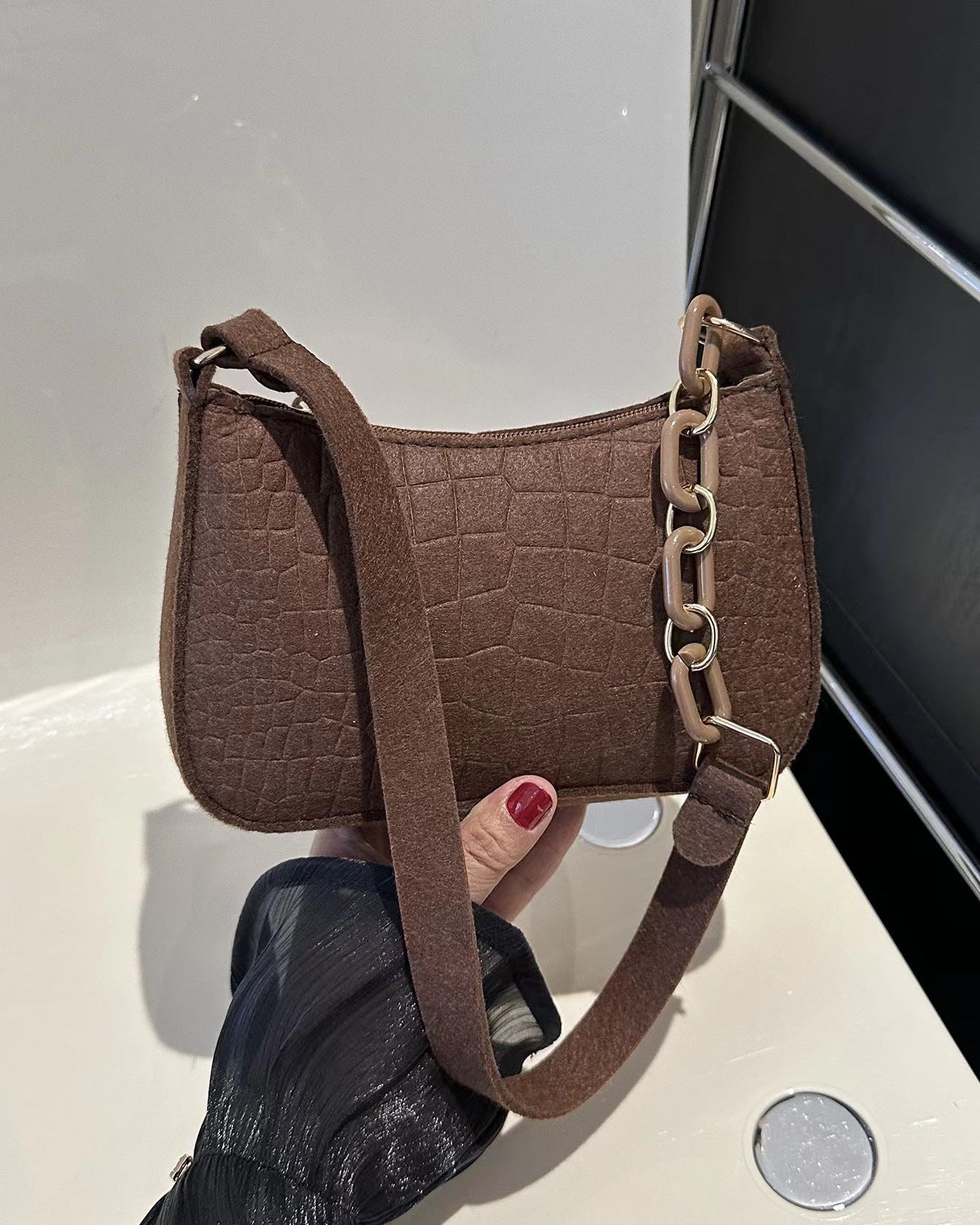 ALIA Shoulder Bag