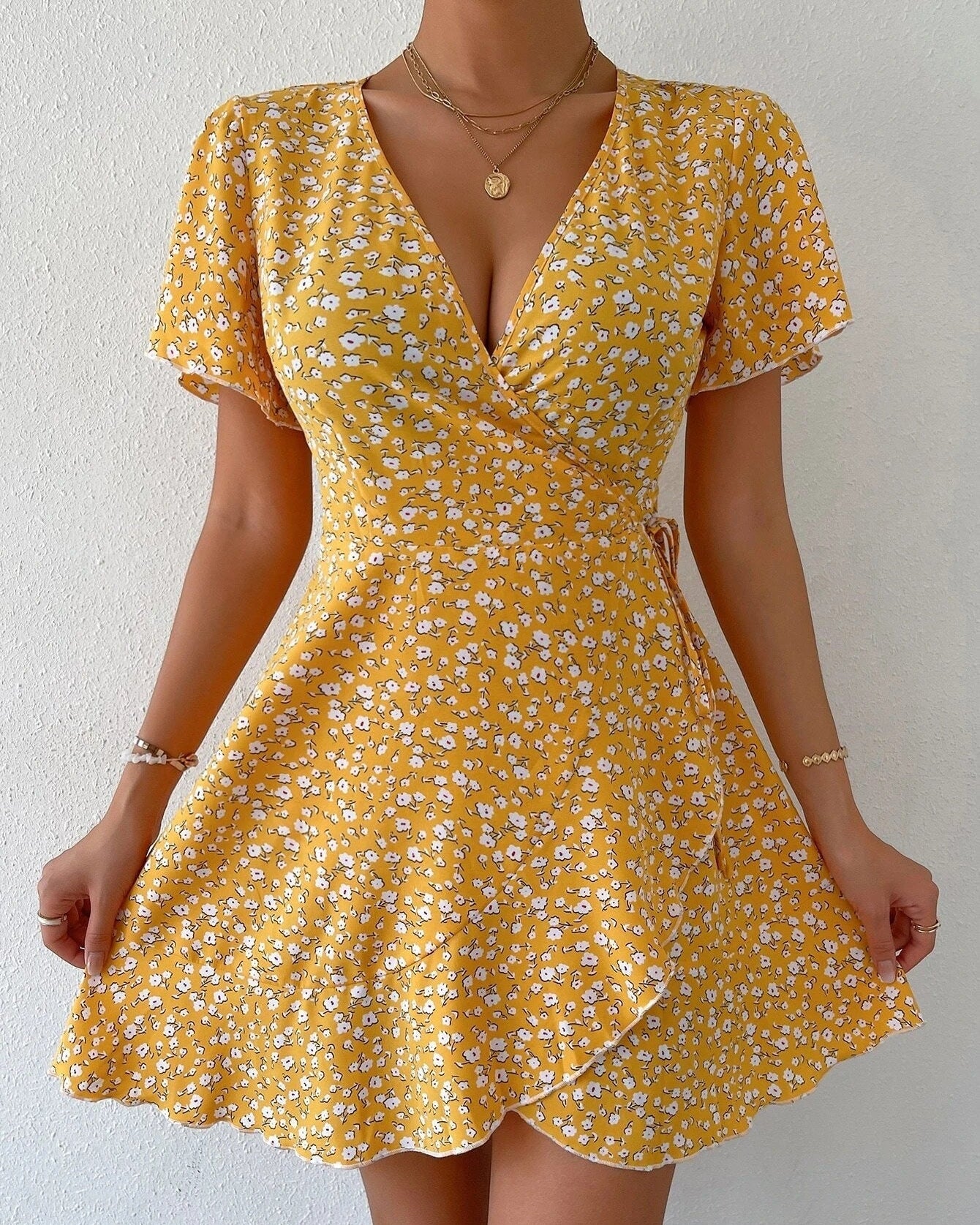 VIOLETTA floral and romantic dress
